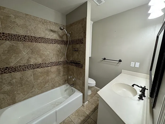500 Oakdale Rd — Photo 12