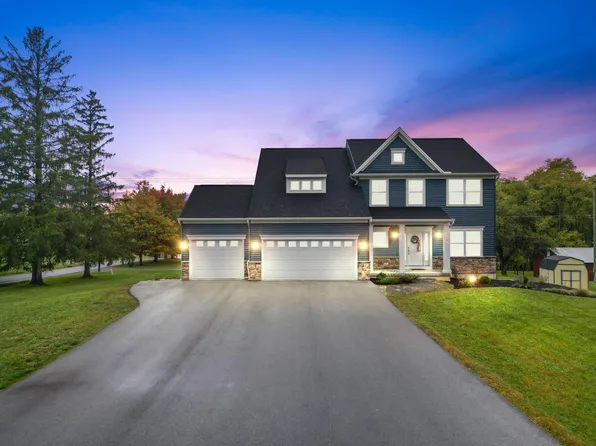 21 1st Ave, Houtzdale, PA 16651