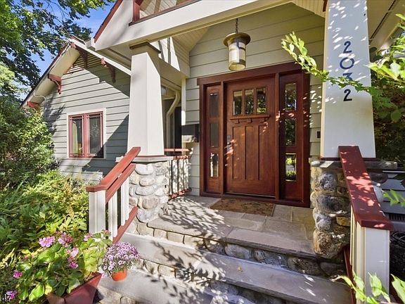 4th image of 2032 Brookside Dr