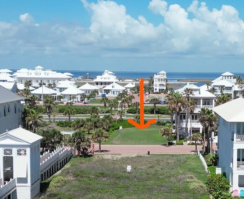 2nd image of 8401 Breakers Blvd