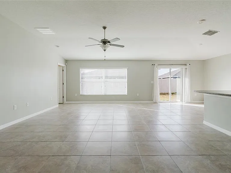 304 Cascade Bend Dr — Photo 86