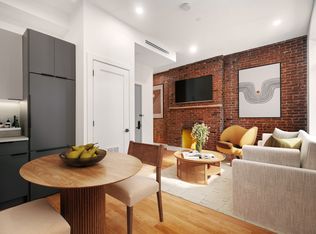 61 W 70th St #2B, New York, NY 10023