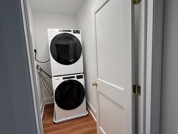4th image of 210 Elmwood Ave