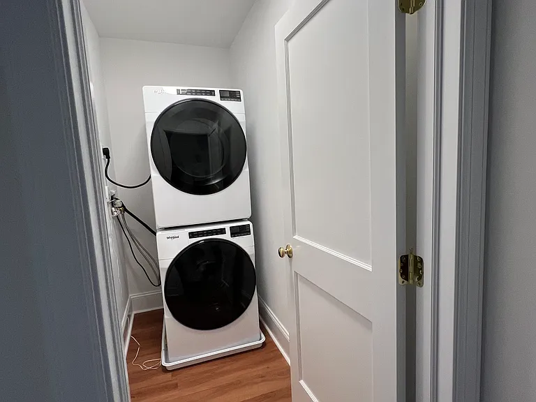 210 Elmwood Ave — Photo 4