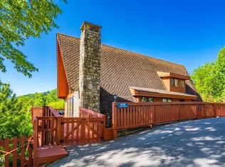 1109 Ski View Dr, Gatlinburg, TN 37738