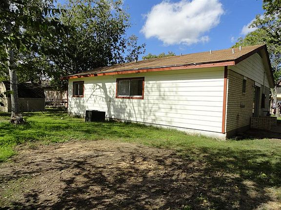 5th image of 120 Richards St #A
