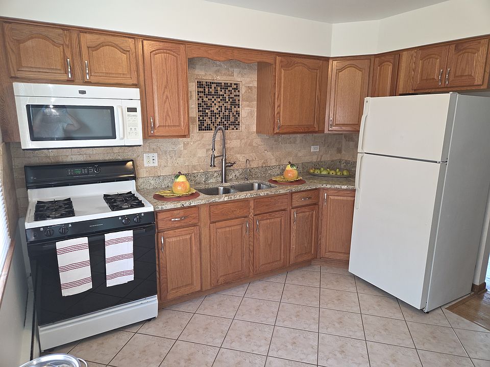 1st image of 296 N Cedar Ave APT 1W