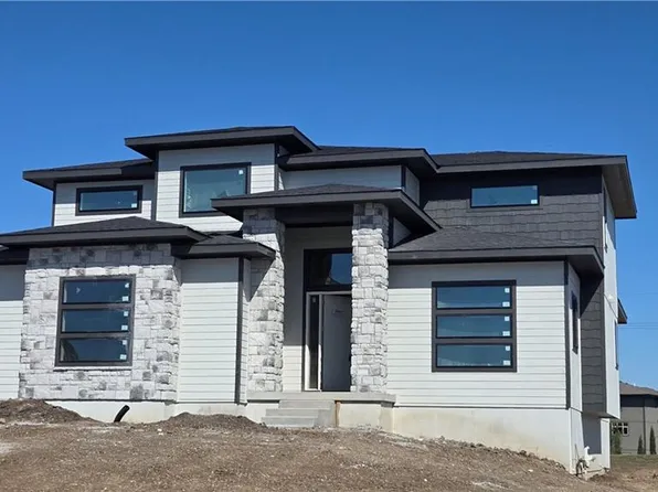 12502 183rd Ter, Overland Park, KS 66013