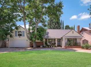 15924 Gault St, Van Nuys, CA 91406