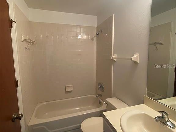 5th image of 2405 King Oak Ct
