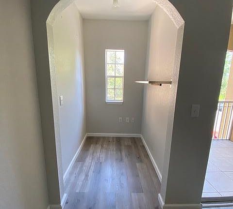 4th image of 10075 N Gate Pkwy #1606