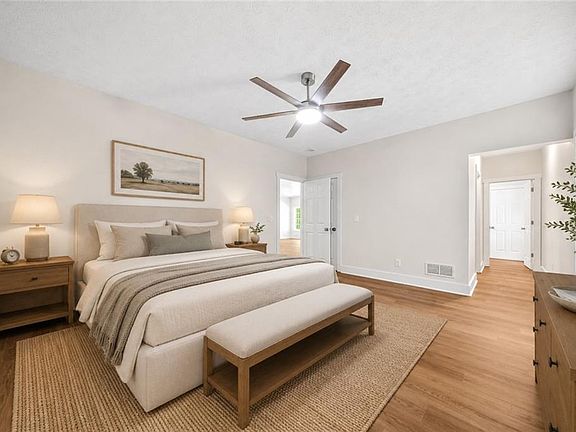 4th image of 2029 Fletcher Dr