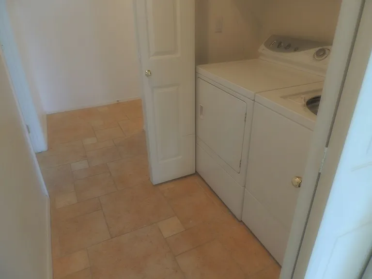 washer/dryer hook-up only