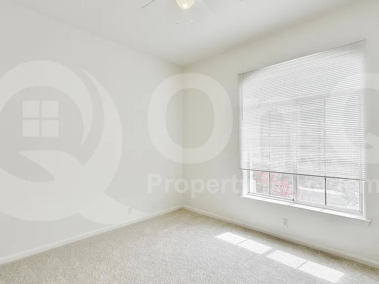 15210 S 20th St — Photo 7