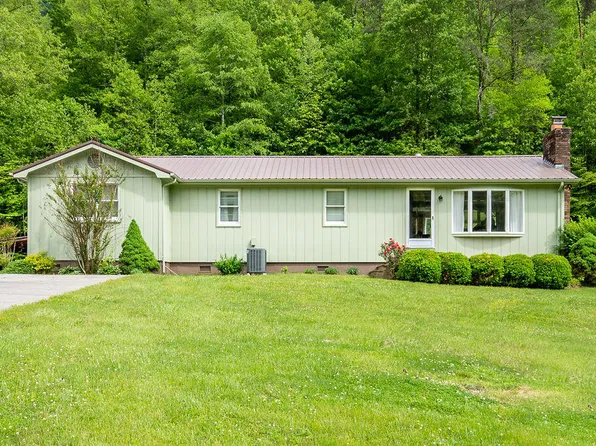 424 Lawrence Hoskins Rd, Pineville, KY 40977