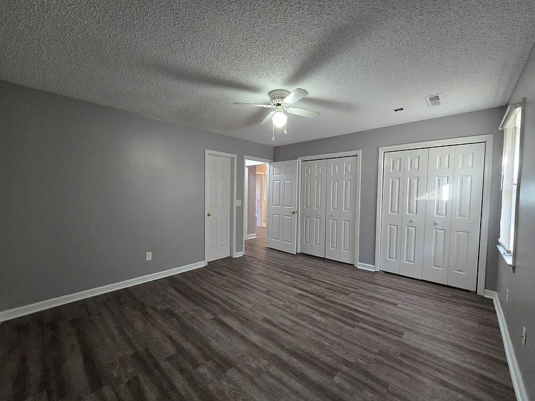 2230 Tudor St — Photo 11