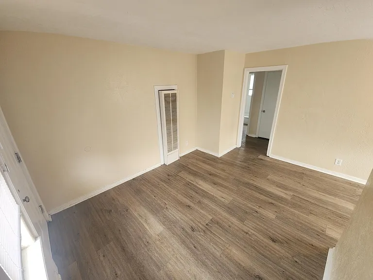 1002 N Lake St #A — Photo 6
