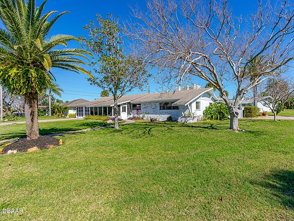 4th image of 3455 Shamrock Dr