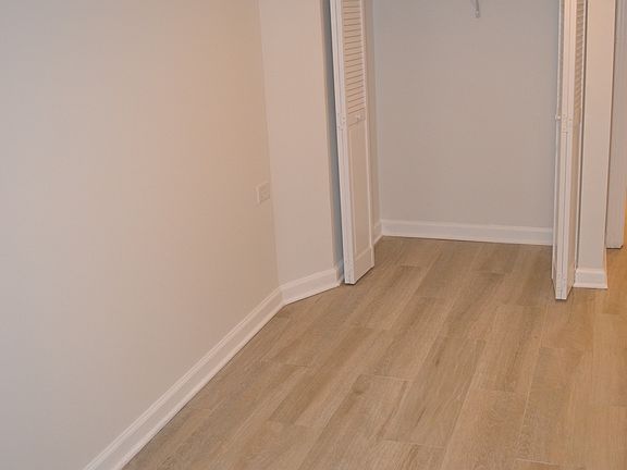 5th image of 3321 W Beach Ave #G