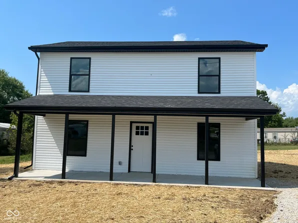 3955 Squire Lakes Dr, North Vernon, IN 47265