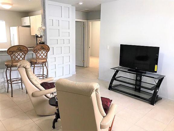 2nd image of 1860 9th Ln