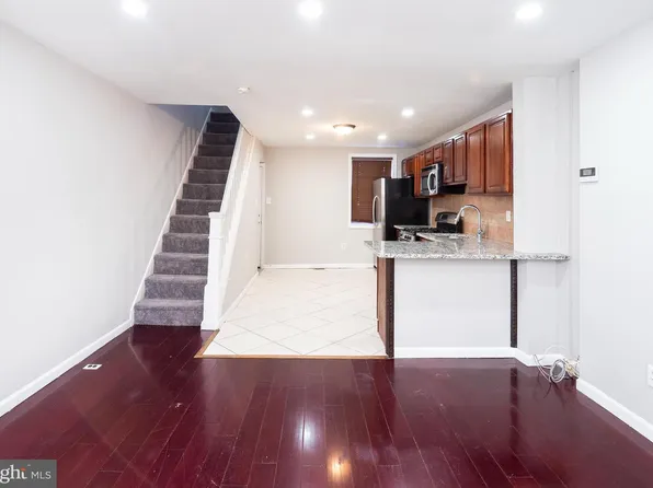 2711 Oakford St, Philadelphia, PA 19146