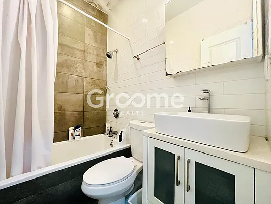 Rented by GROOME REALTY LLC | media 10