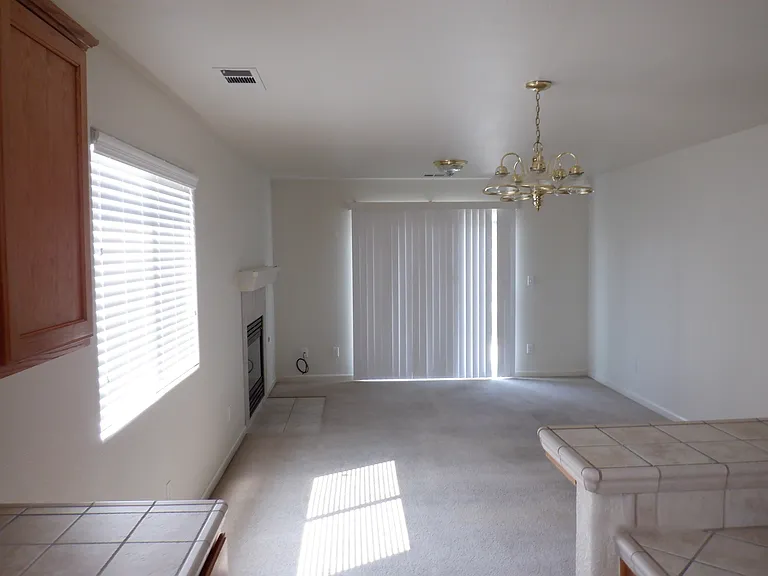 1261 Millerton St — Photo 4