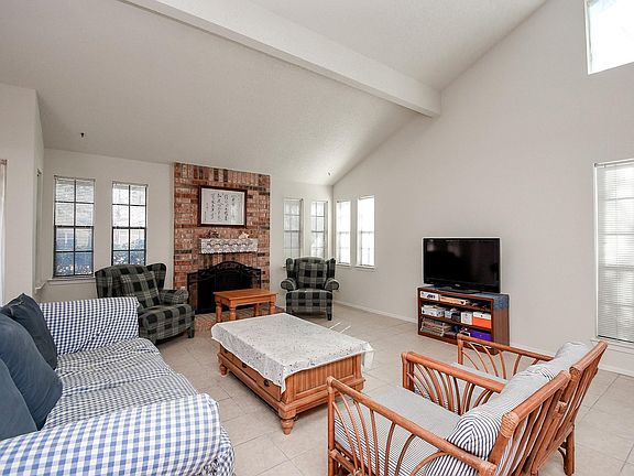 5th image of 3414 Spring Arbor Ln
