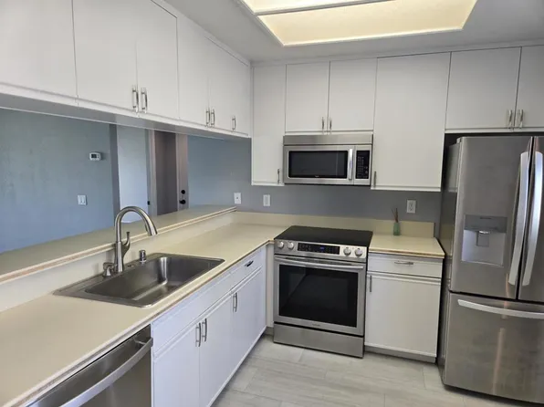 67560 N Natoma Dr, Cathedral City, CA 92234