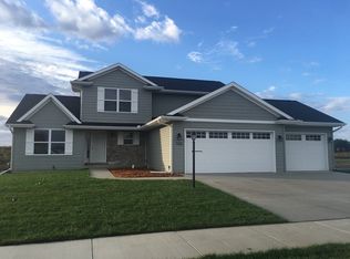 103 Astoria Dr, Savoy, IL 61874