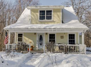 N5899 Valley Heights Dr, Fredonia, WI 53021