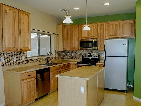 4th image of 2773 N Maria Ln