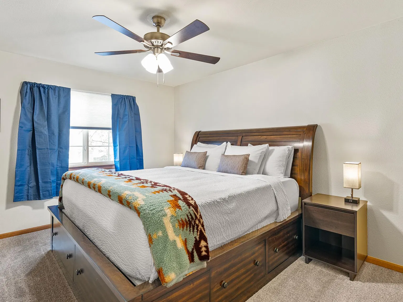 2 bed, 1300 sqft, $2,200 — Photo 4