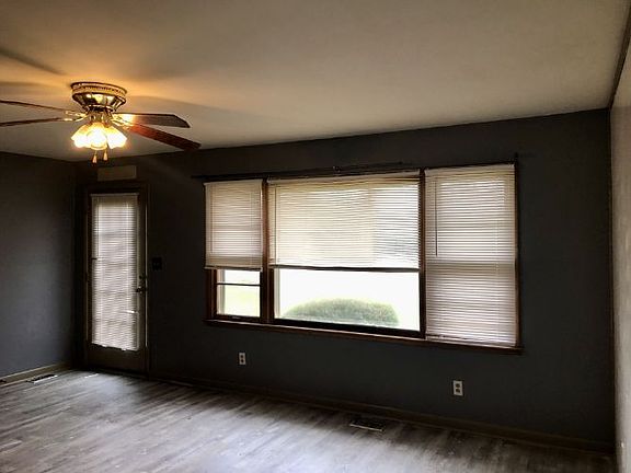 3rd image of 105 Allen Dr