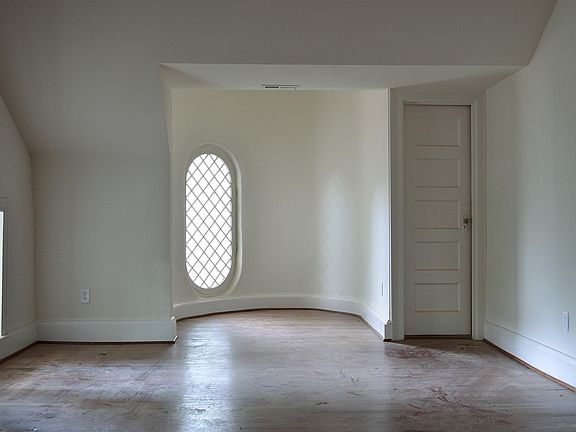 3rd image of 214 Stribling Ave #10757443