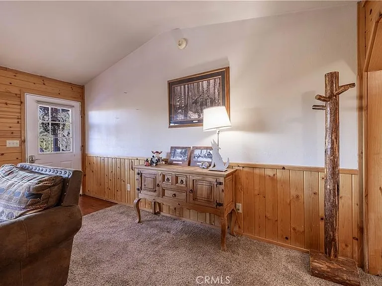 479 Villa Grove Ave — Photo 7