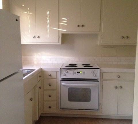 5th image of 2517 W St APT 01