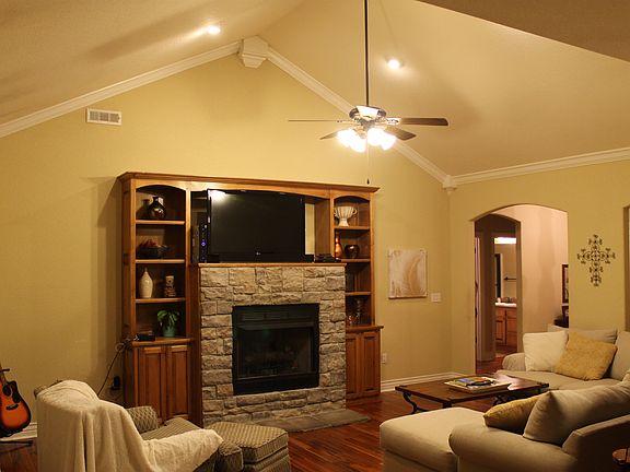 5th image of 301 W Hayden Blvd