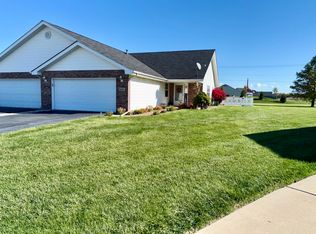6745 Falcon Dr, Schererville, IN 46375