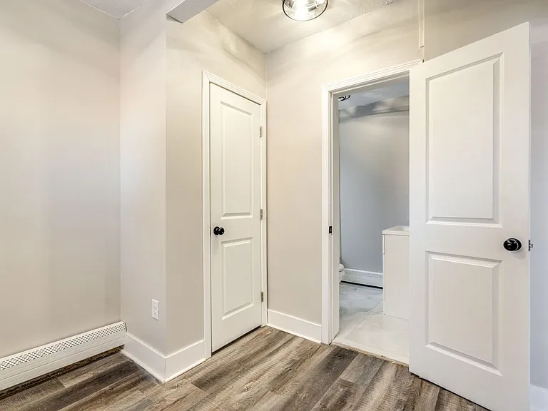 3209 Archwood Avenue 3773 West 33rd St — Photo 19