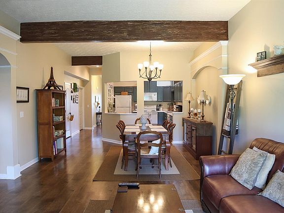 2nd image of 6585 Pondfield Ln