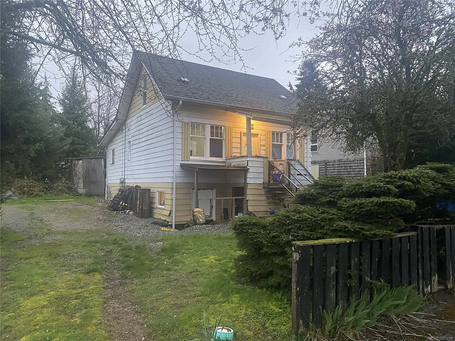 3785 8th Ave photo 1