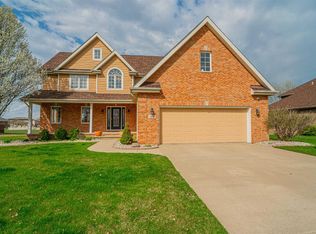 321 Salisbury Dr, Munster, IN 46321