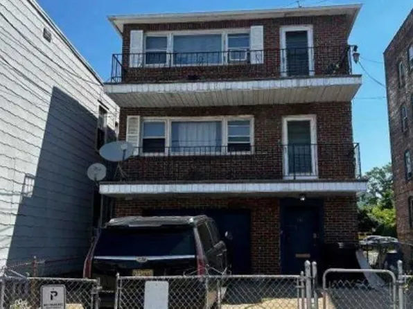 90 Neptune Ave, Jersey City, NJ 07305