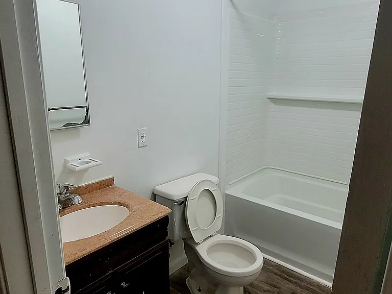 507 W Grace St #C — Photo 6