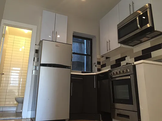 Rented by 5 Boro Realty Corp | media 39