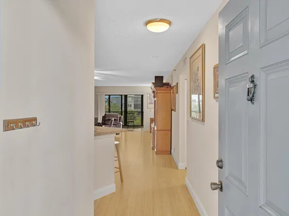 2215 Cypress Island Drive #402, Pompano Beach, FL 33069