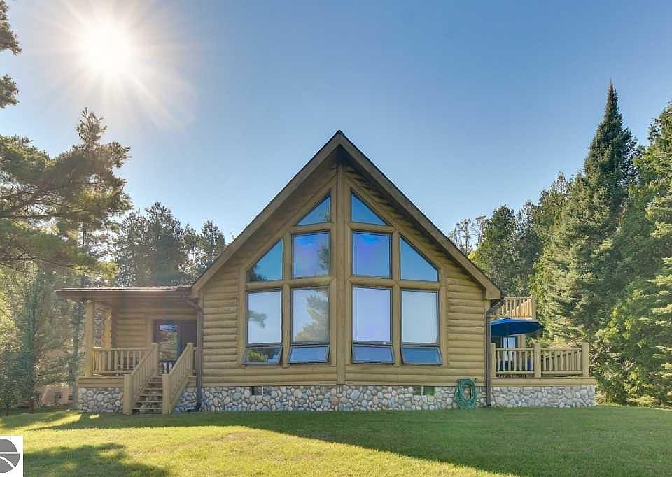 1st image of 307 S Lake Huron Shore Dr