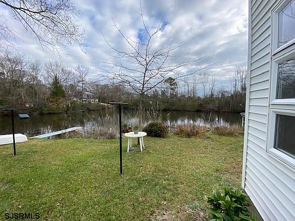 2nd image of 929 Sea Sounds Ave #1